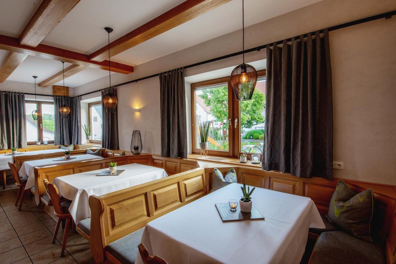Gasthaus Hotel Ostermeier Attenkirchen Exteriör bild